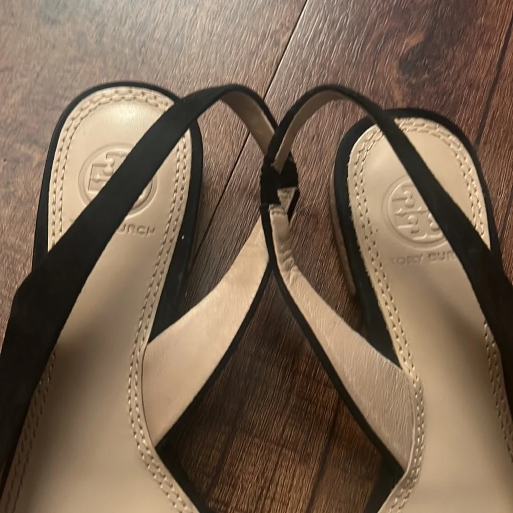 Tory Burch Black Pointed Slingback Flats - Picture 3 of 11